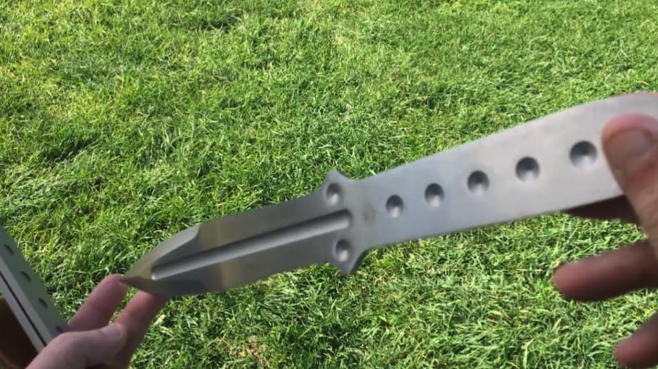 Best Throwing Knives - Bugoutbill.com
